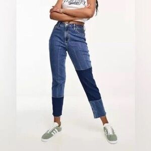 NWT Hollister curvy high rise medium wash patch mom jeans